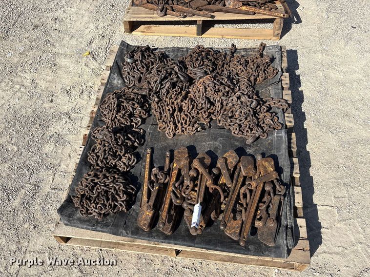 image for item EA4665 (10) chains and chain binders