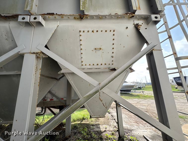 image for item EA7206 Dust collector