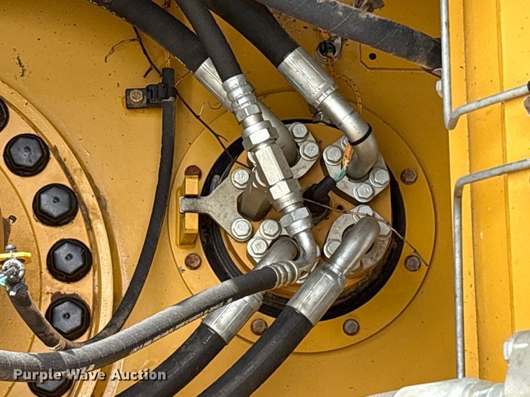 image for item EA7214 2021 Caterpillar 336 excavator