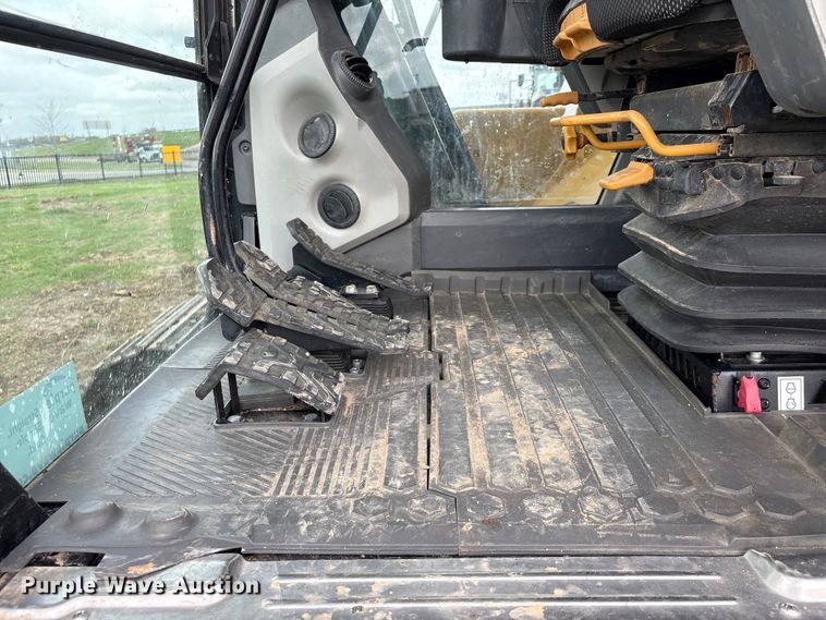 image for item EA7214 2021 Caterpillar 336 excavator