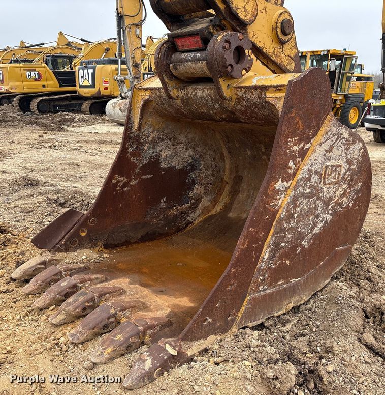 image for item EA7214 2021 Caterpillar 336 excavator