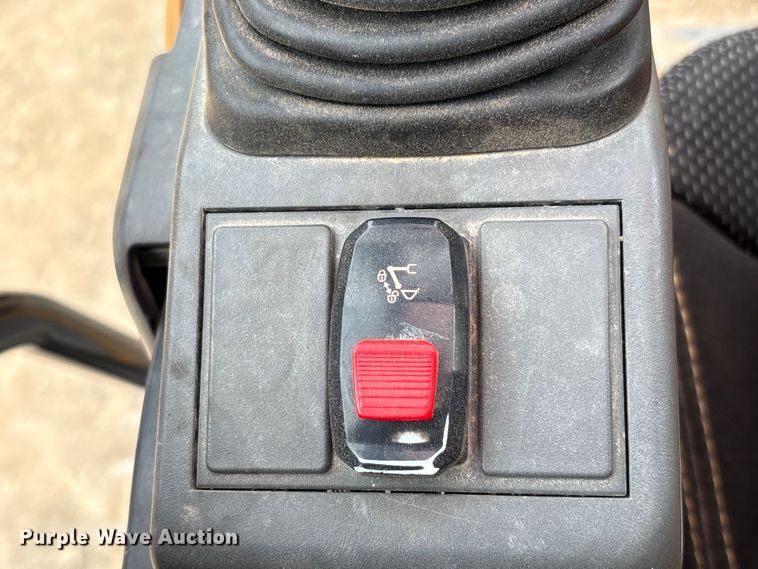 image for item EA7214 2021 Caterpillar 336 excavator