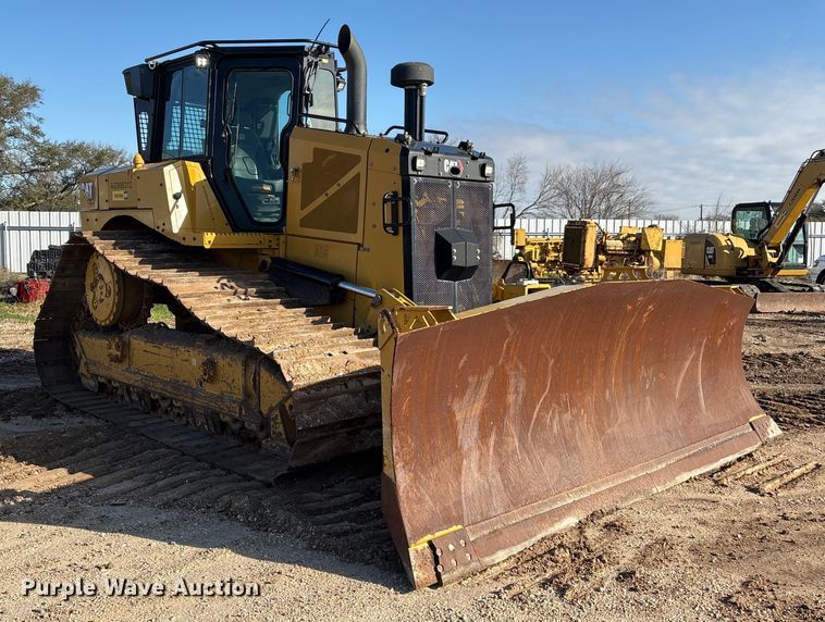 image for item EA7217 2020 Caterpillar D6 LGP dozer