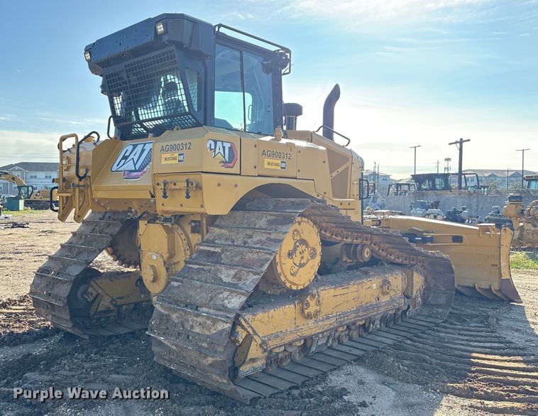 image for item EA7217 2020 Caterpillar D6 LGP dozer