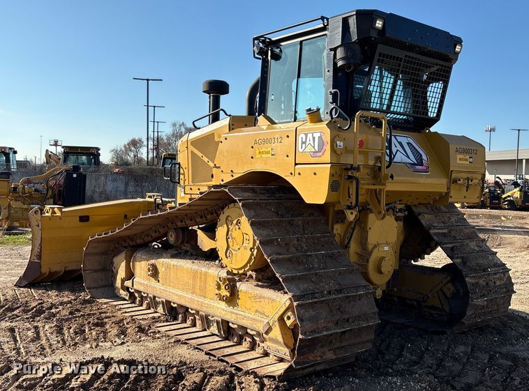 image for item EA7217 2020 Caterpillar D6 LGP dozer