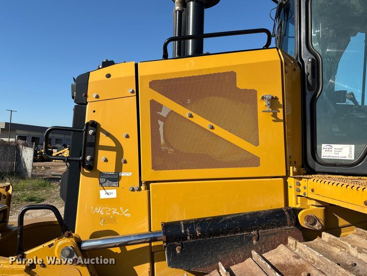 image for item EA7217 2020 Caterpillar D6 LGP dozer