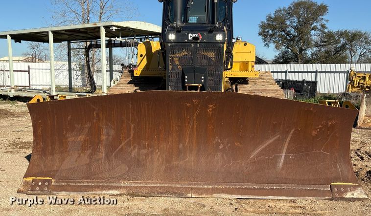 image for item EA7217 2020 Caterpillar D6 LGP dozer