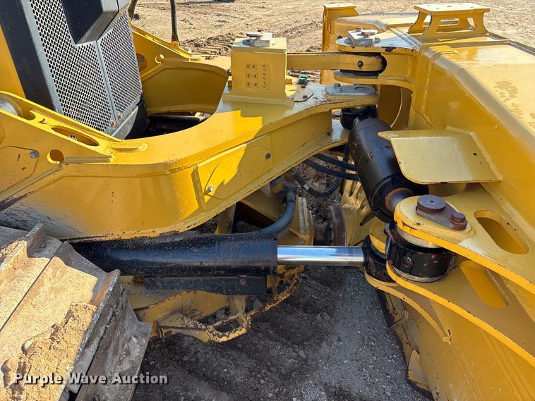 image for item EA7217 2020 Caterpillar D6 LGP dozer