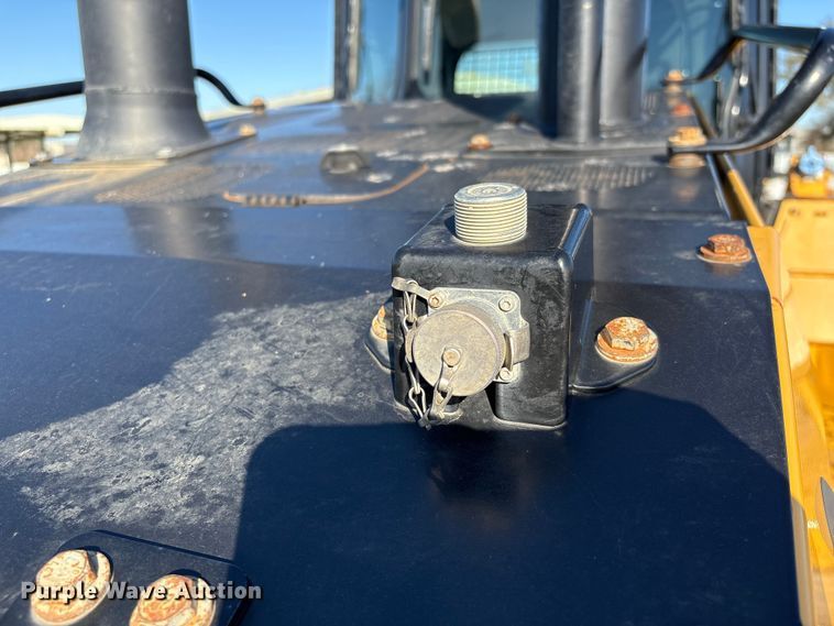 image for item EA7217 2020 Caterpillar D6 LGP dozer