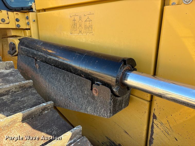 image for item EA7217 2020 Caterpillar D6 LGP dozer