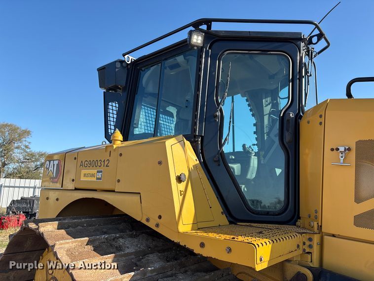 image for item EA7217 2020 Caterpillar D6 LGP dozer