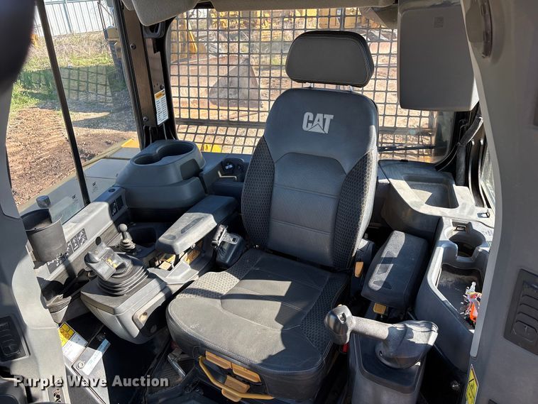 image for item EA7217 2020 Caterpillar D6 LGP dozer