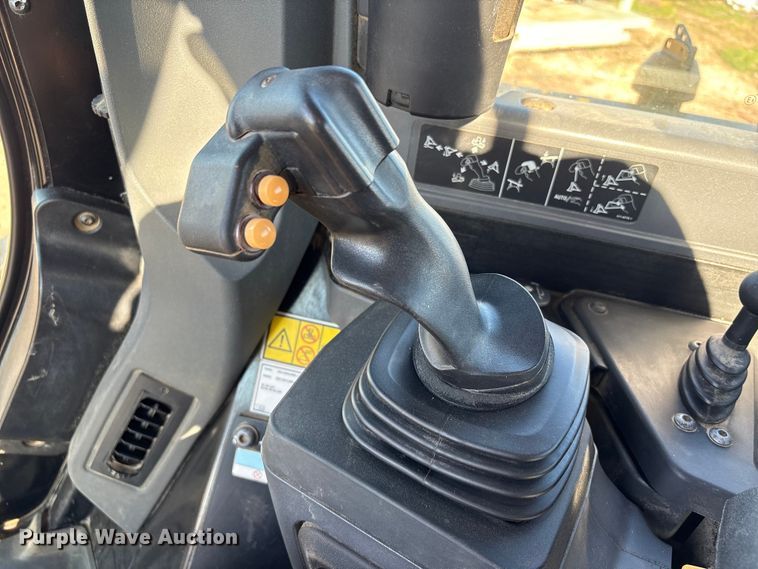 image for item EA7217 2020 Caterpillar D6 LGP dozer