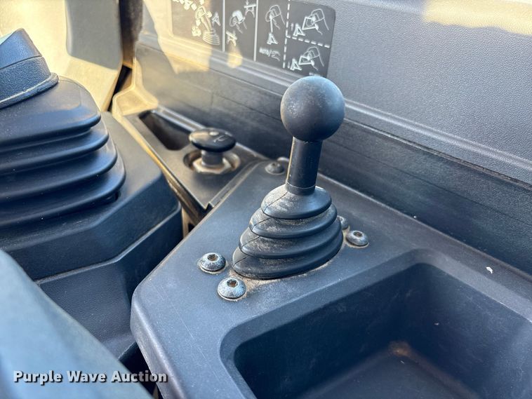 image for item EA7217 2020 Caterpillar D6 LGP dozer