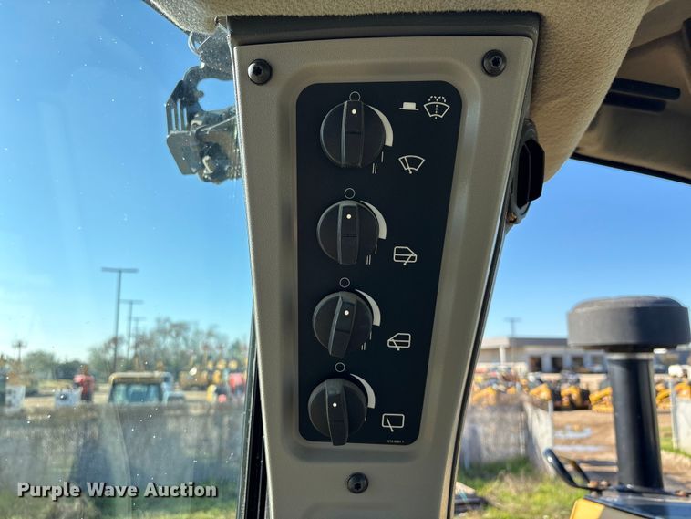 image for item EA7217 2020 Caterpillar D6 LGP dozer