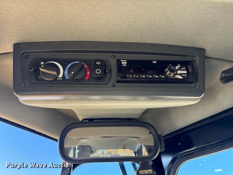 image for item EA7217 2020 Caterpillar D6 LGP dozer