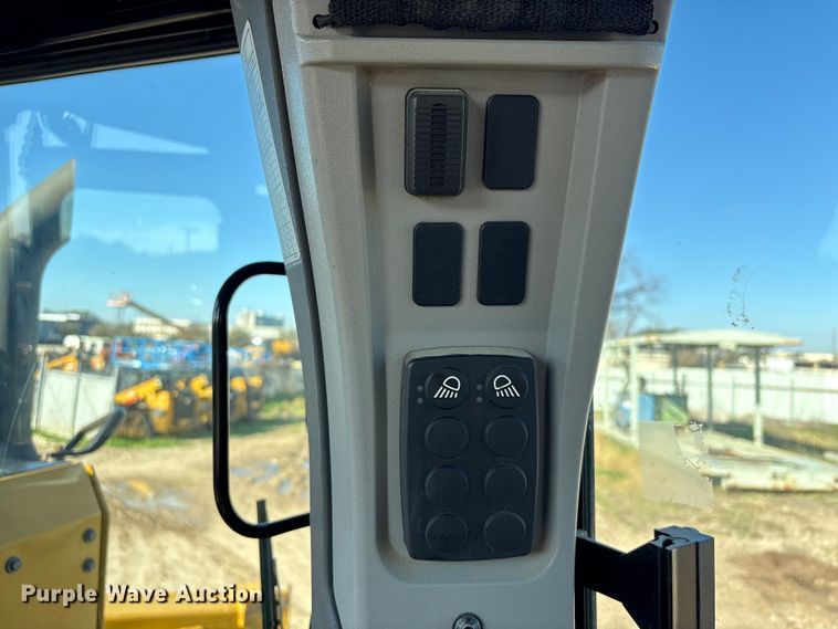 image for item EA7217 2020 Caterpillar D6 LGP dozer