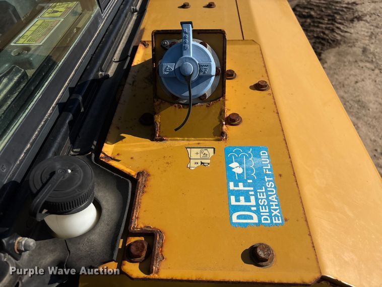 image for item EA7217 2020 Caterpillar D6 LGP dozer