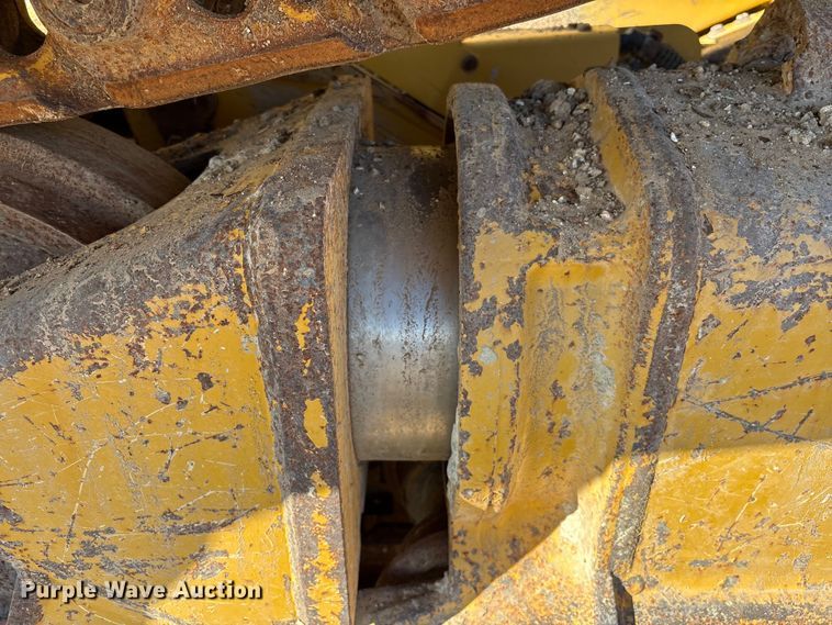 image for item EA7217 2020 Caterpillar D6 LGP dozer