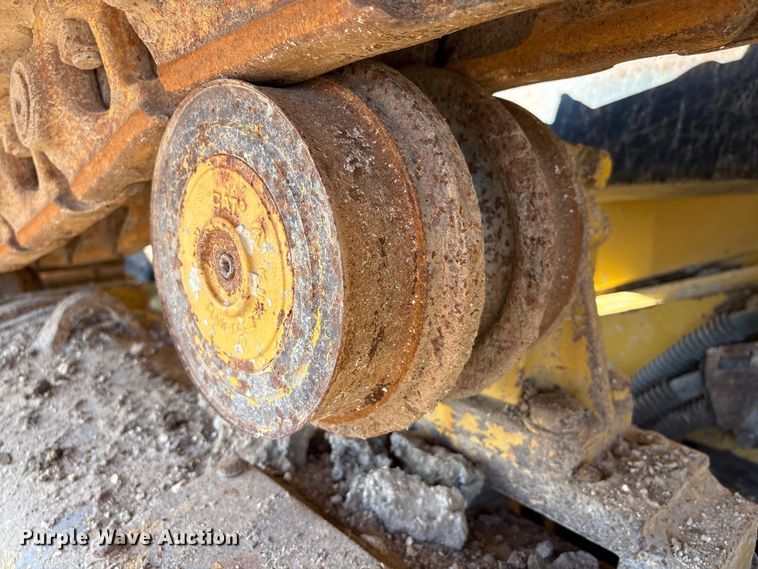 image for item EA7217 2020 Caterpillar D6 LGP dozer