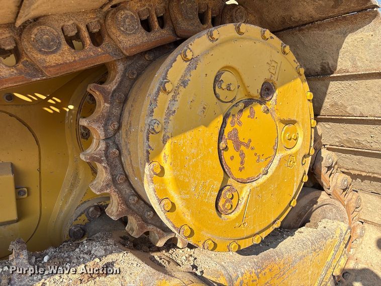 image for item EA7217 2020 Caterpillar D6 LGP dozer