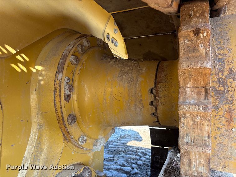 image for item EA7217 2020 Caterpillar D6 LGP dozer