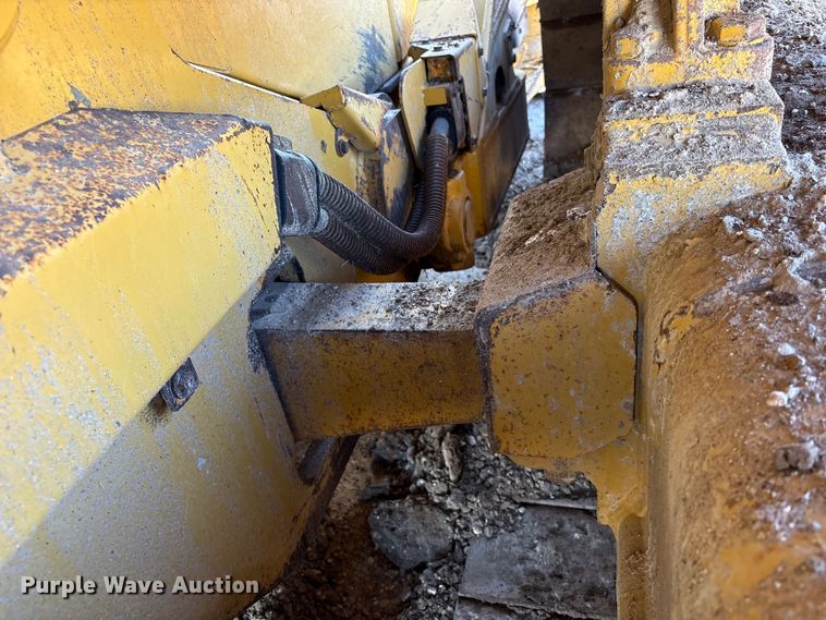 image for item EA7217 2020 Caterpillar D6 LGP dozer