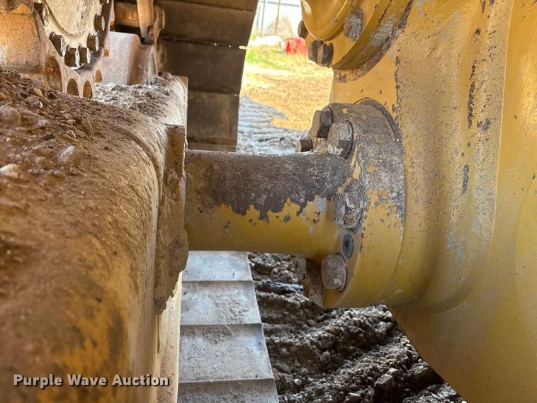 image for item EA7217 2020 Caterpillar D6 LGP dozer