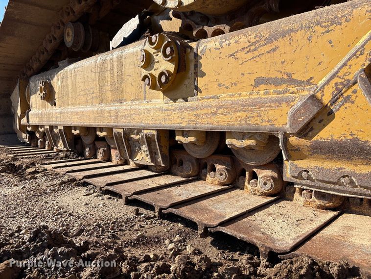 image for item EA7217 2020 Caterpillar D6 LGP dozer
