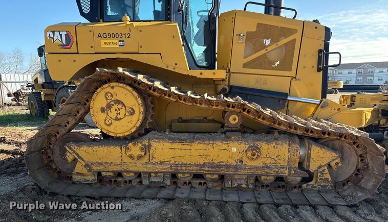 image for item EA7217 2020 Caterpillar D6 LGP dozer
