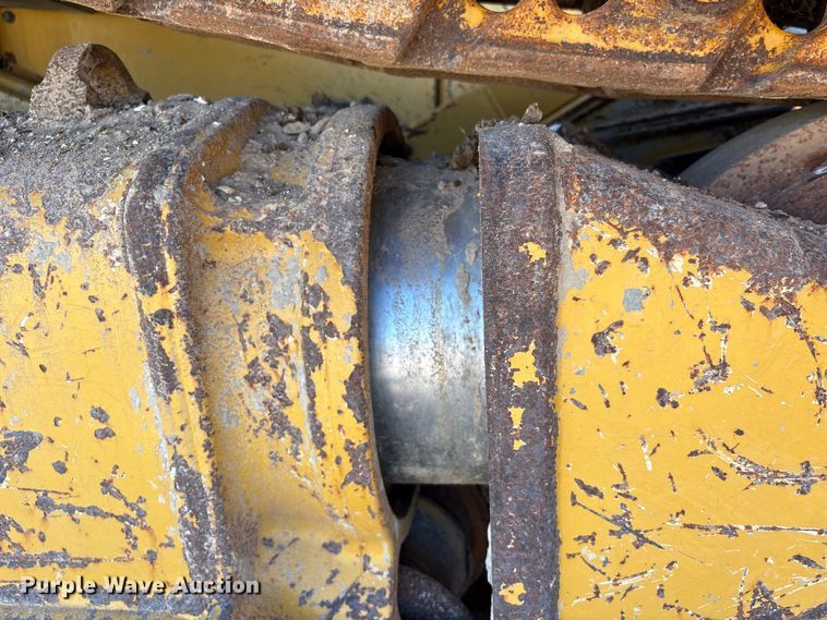 image for item EA7217 2020 Caterpillar D6 LGP dozer