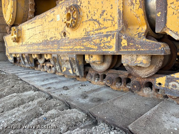 image for item EA7217 2020 Caterpillar D6 LGP dozer