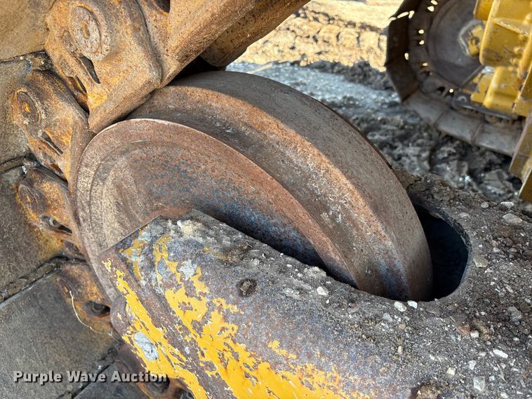 image for item EA7217 2020 Caterpillar D6 LGP dozer