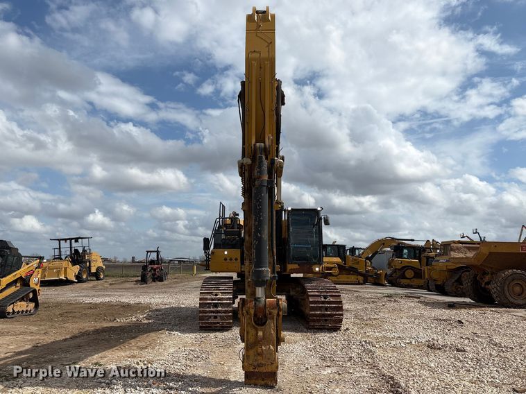 image for item EA7223 2021 Caterpillar 374 excavator