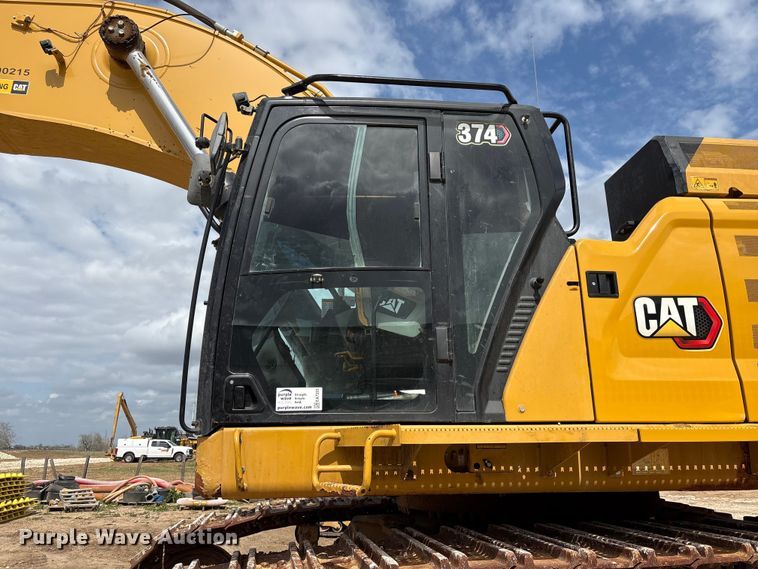 image for item EA7223 2021 Caterpillar 374 excavator