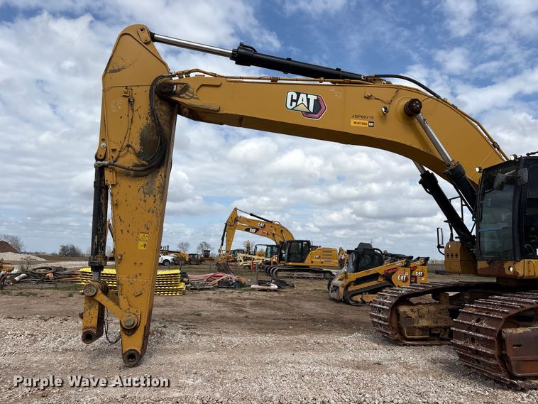image for item EA7223 2021 Caterpillar 374 excavator