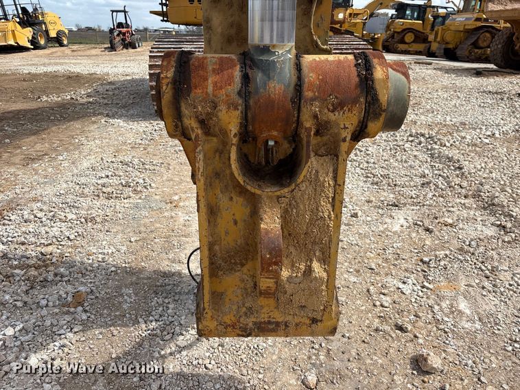 image for item EA7223 2021 Caterpillar 374 excavator