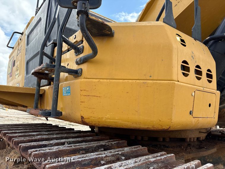 image for item EA7223 2021 Caterpillar 374 excavator