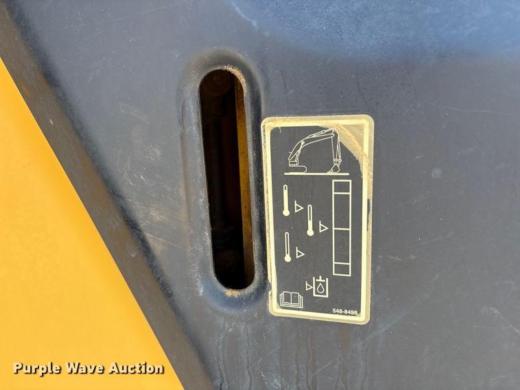 image for item EA7223 2021 Caterpillar 374 excavator