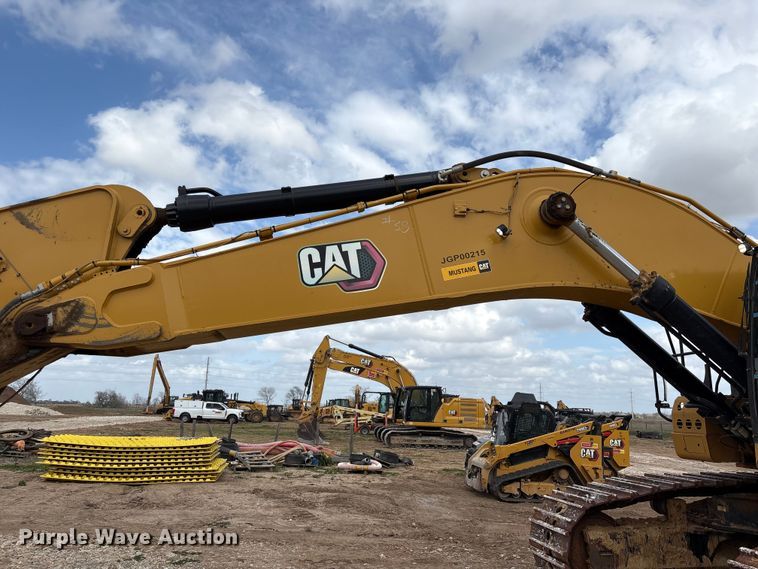 image for item EA7223 2021 Caterpillar 374 excavator
