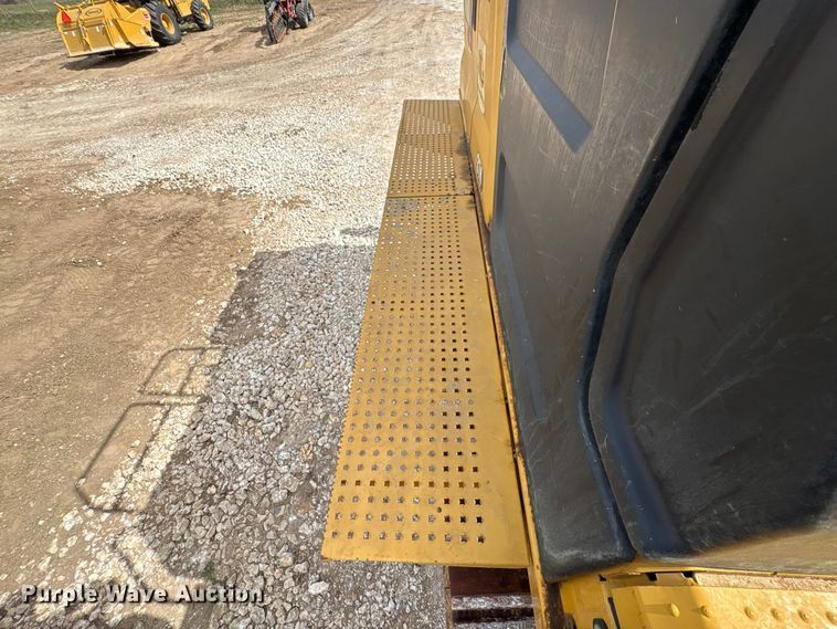 image for item EA7223 2021 Caterpillar 374 excavator