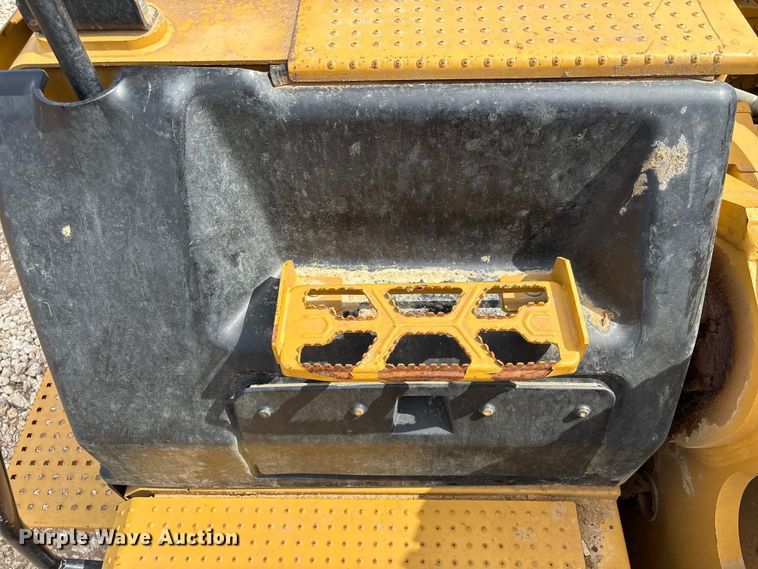 image for item EA7223 2021 Caterpillar 374 excavator