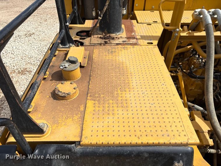 image for item EA7223 2021 Caterpillar 374 excavator