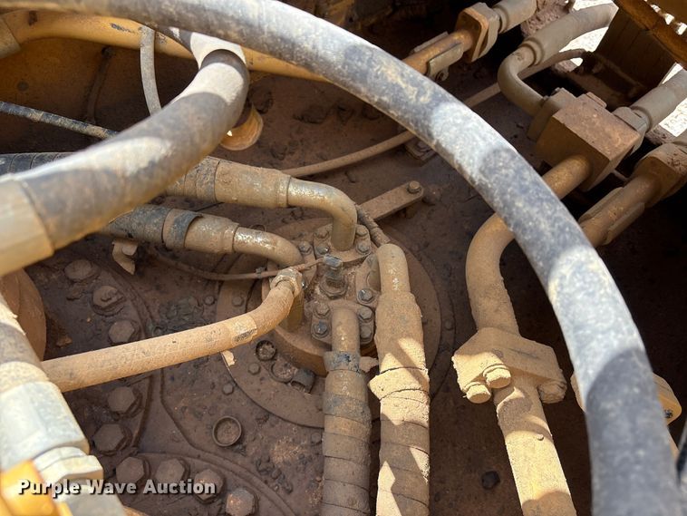 image for item EA7223 2021 Caterpillar 374 excavator