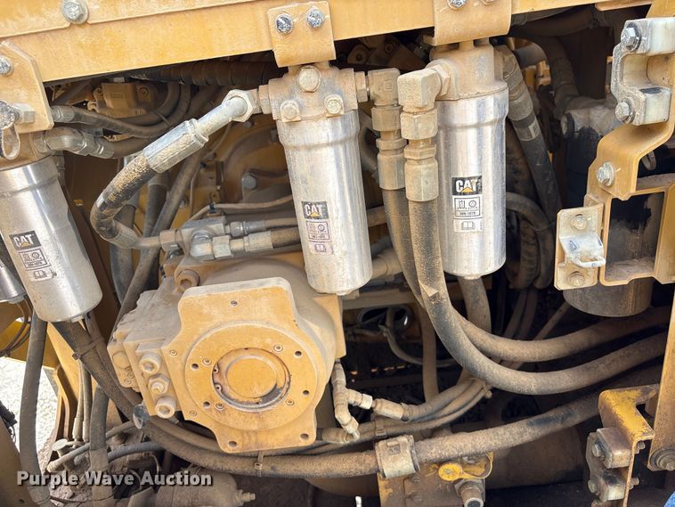 image for item EA7223 2021 Caterpillar 374 excavator