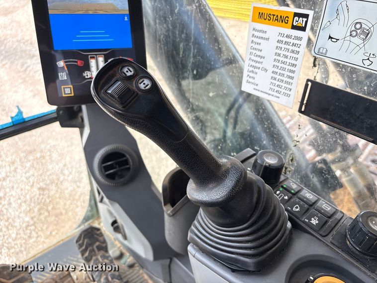 image for item EA7223 2021 Caterpillar 374 excavator