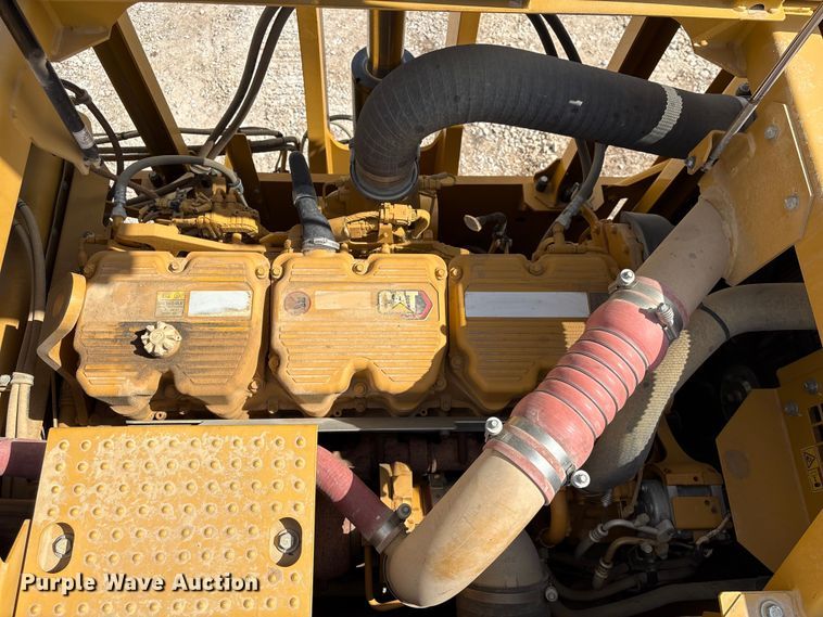 image for item EA7223 2021 Caterpillar 374 excavator