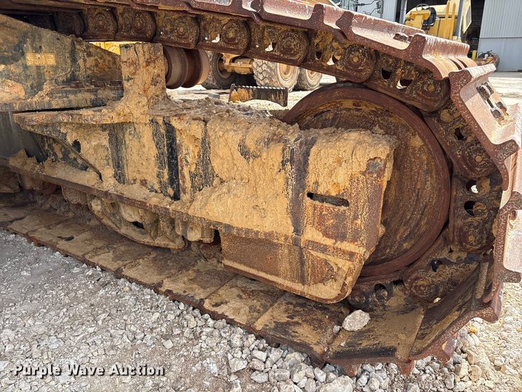 image for item EA7223 2021 Caterpillar 374 excavator