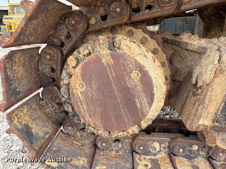 image for item EA7223 2021 Caterpillar 374 excavator