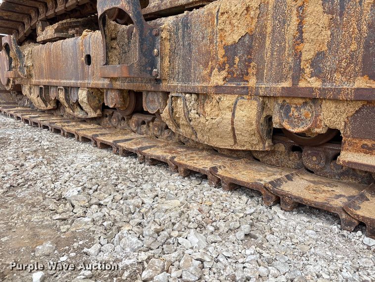 image for item EA7223 2021 Caterpillar 374 excavator